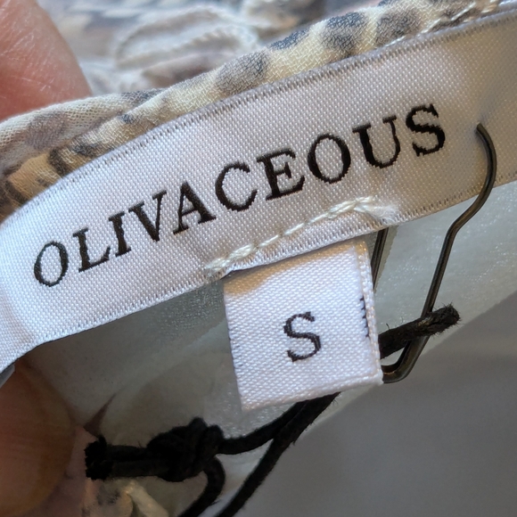 NWT Olivaceous Cream Ruffled Tiered Bell Sleeve Dress Sz. S - Picture 13 of 15